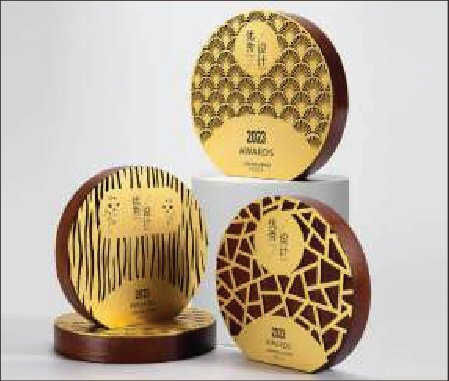 Cúp Gỗ Vinh Danh “Họa Tiết Vàng Kim”
