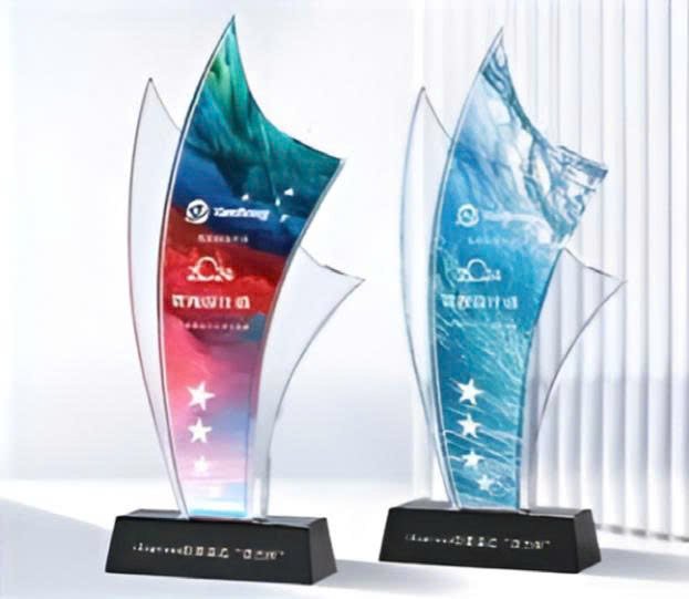 Cúp “Cánh Buồm Vinh Quang”